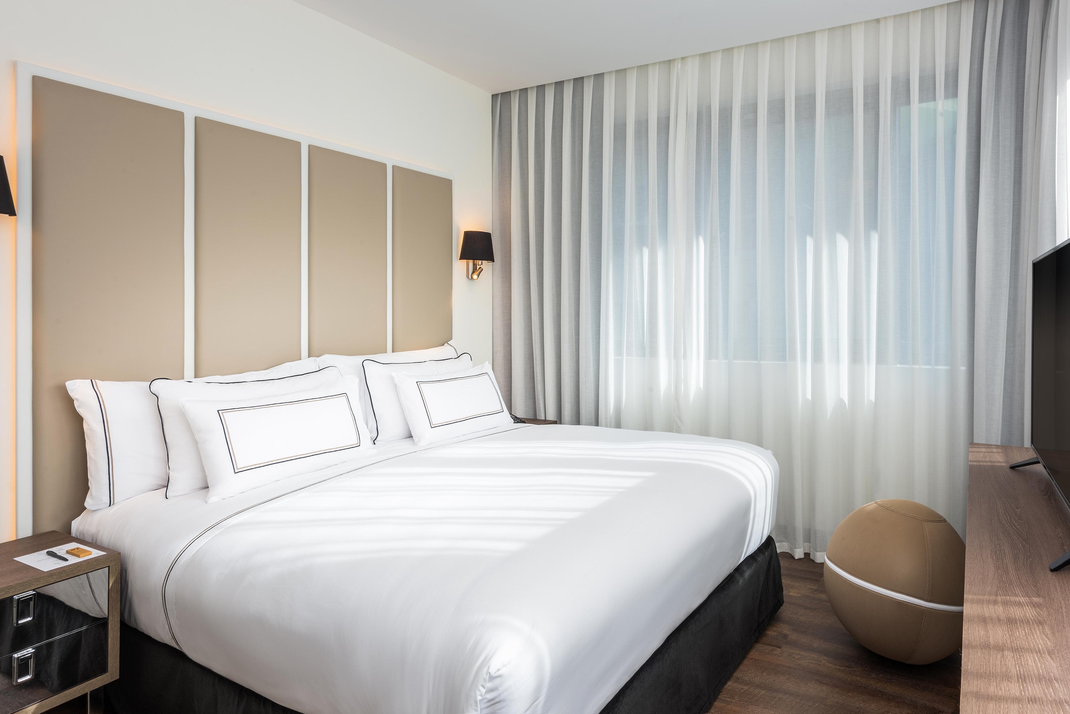 Melia Madrid Serrano - 29