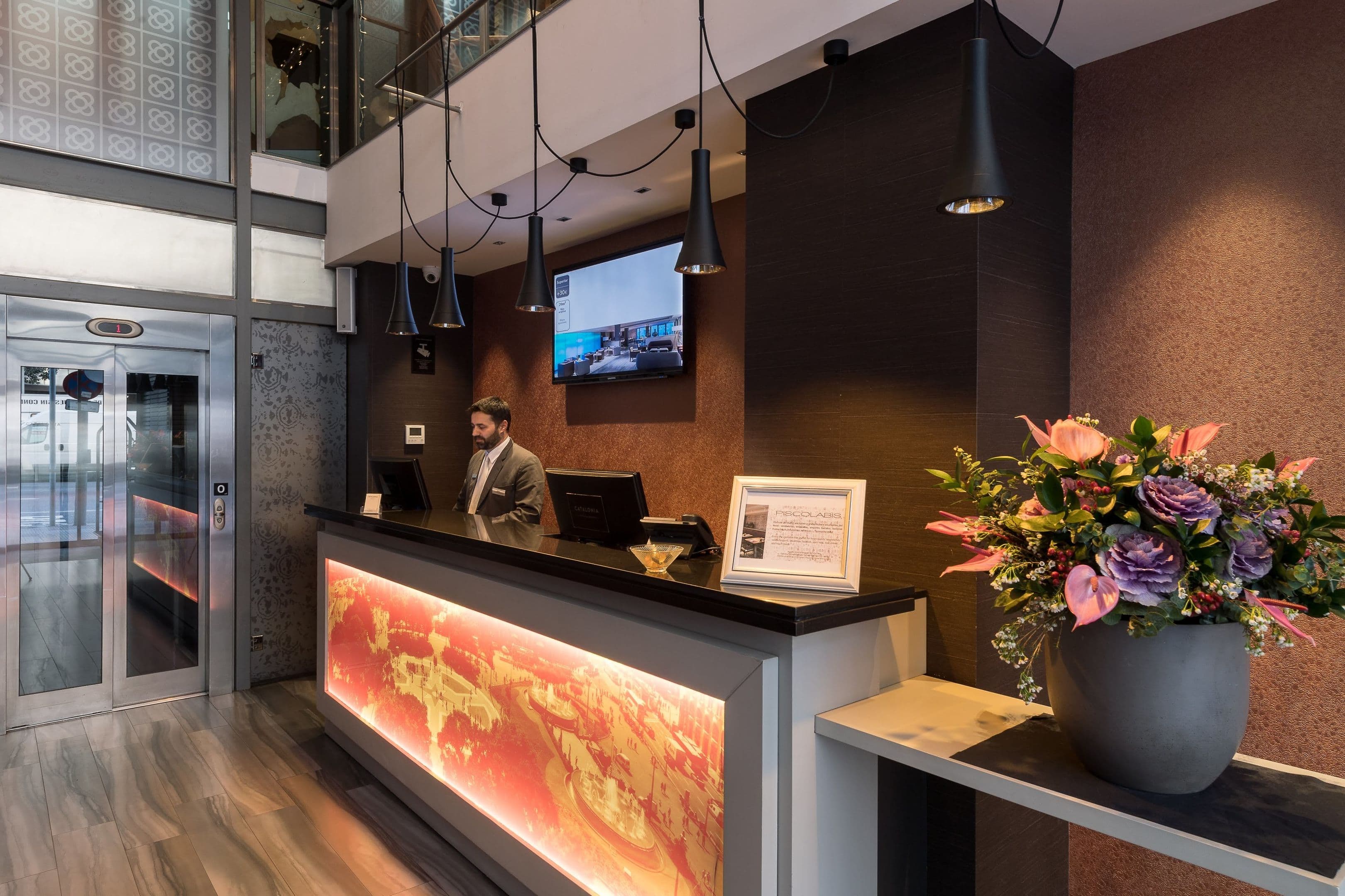 Catalonia Square - 70