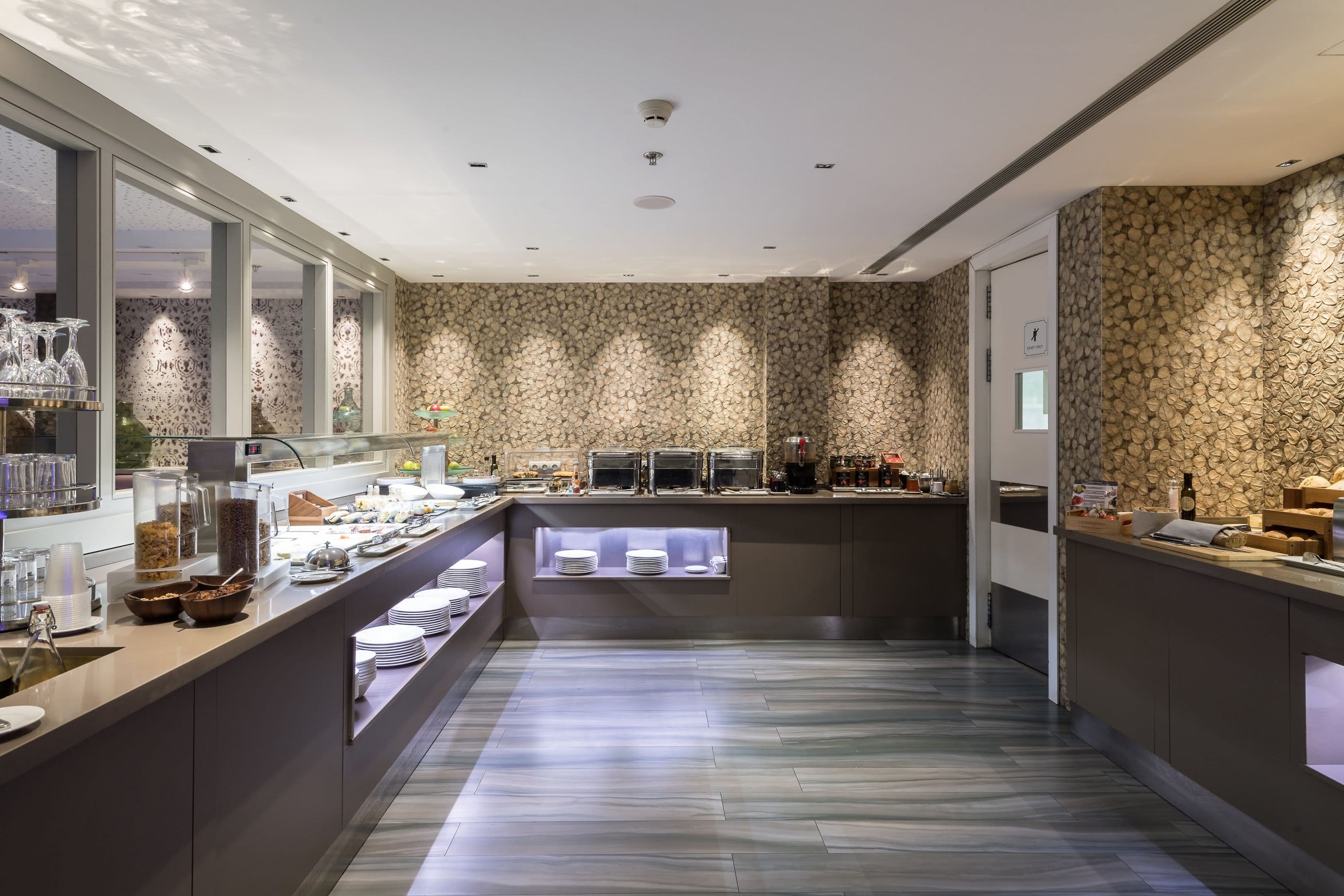 Catalonia Square - 82