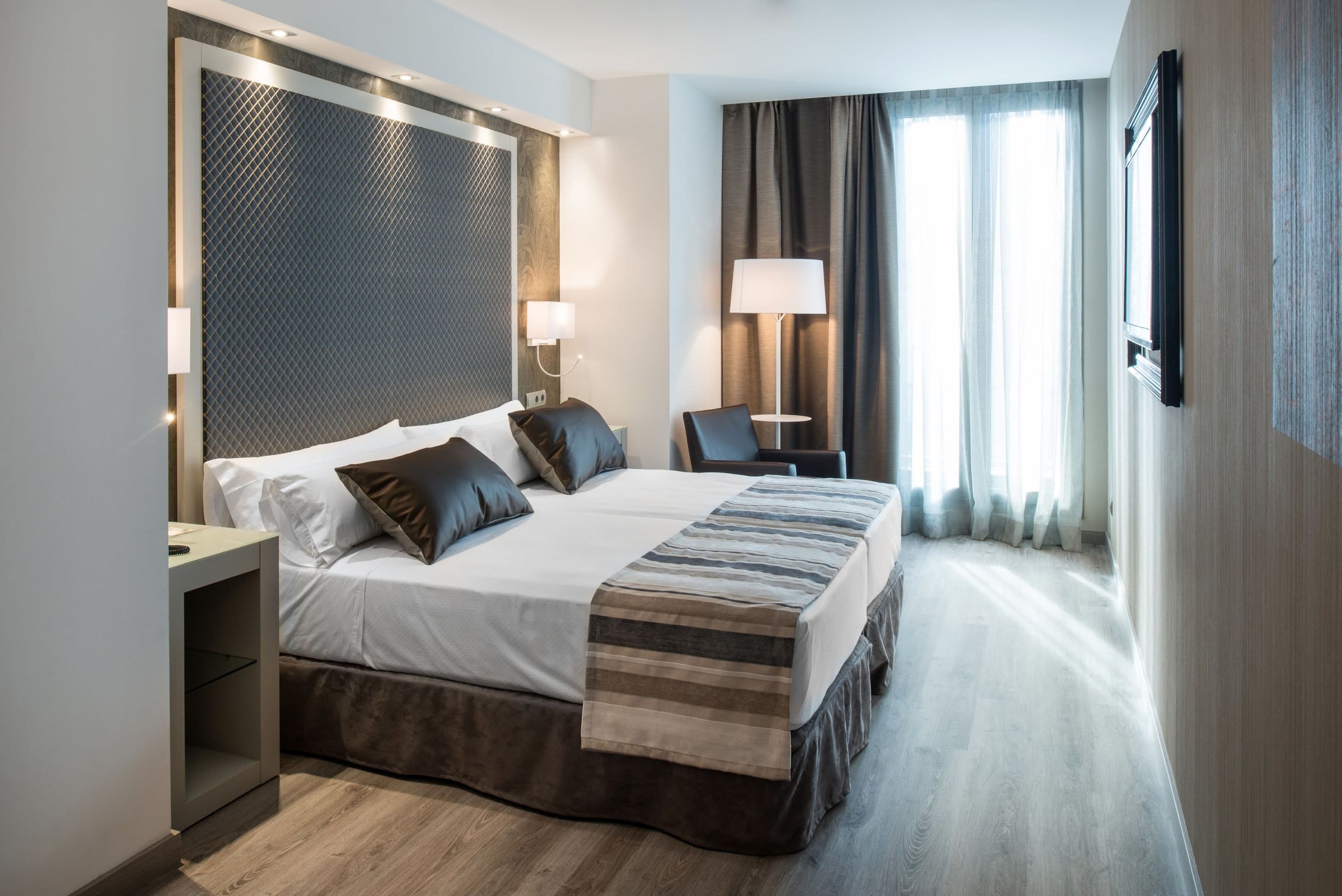 Catalonia Square - 86