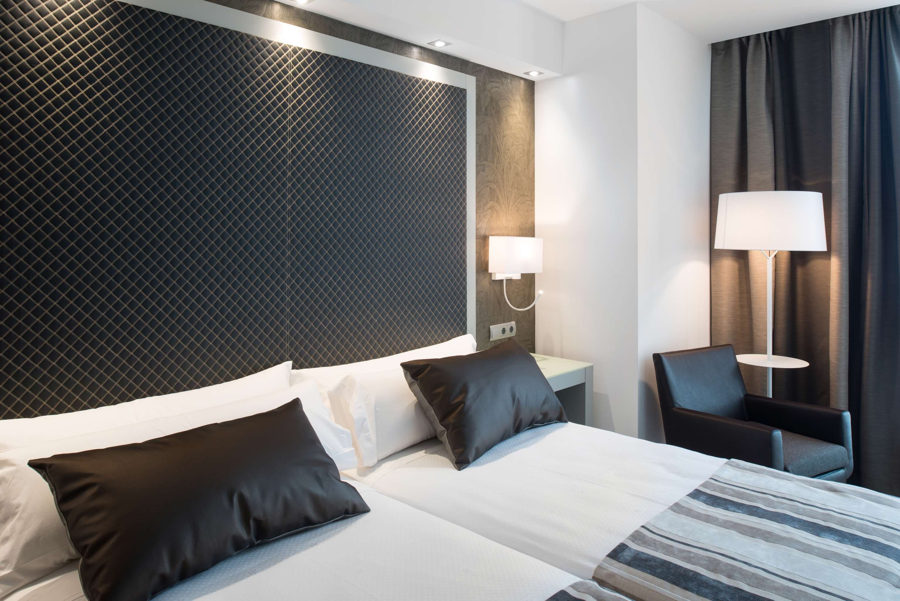 Catalonia Square - 95