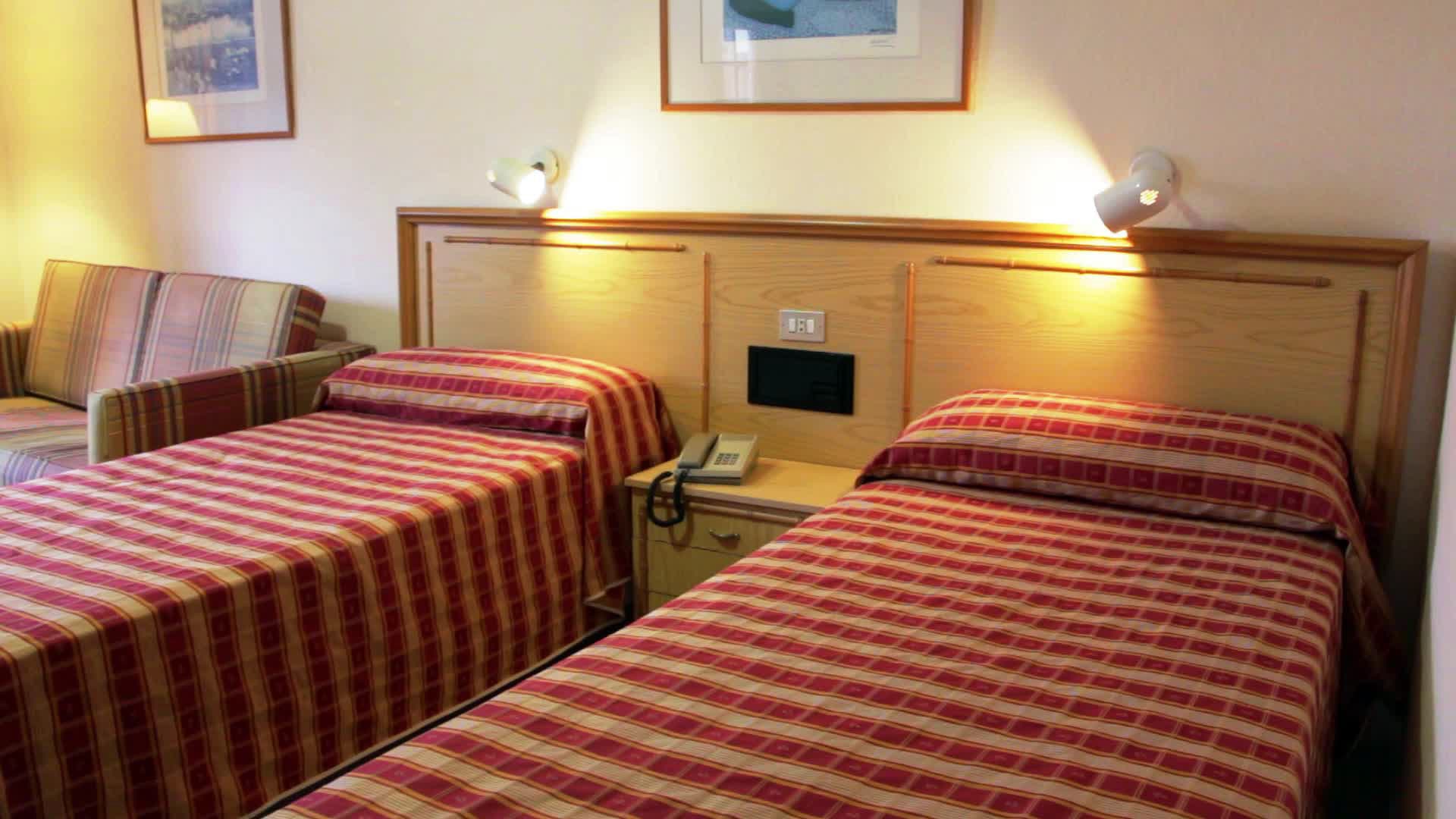 Be Smart Florida Plaza - 40