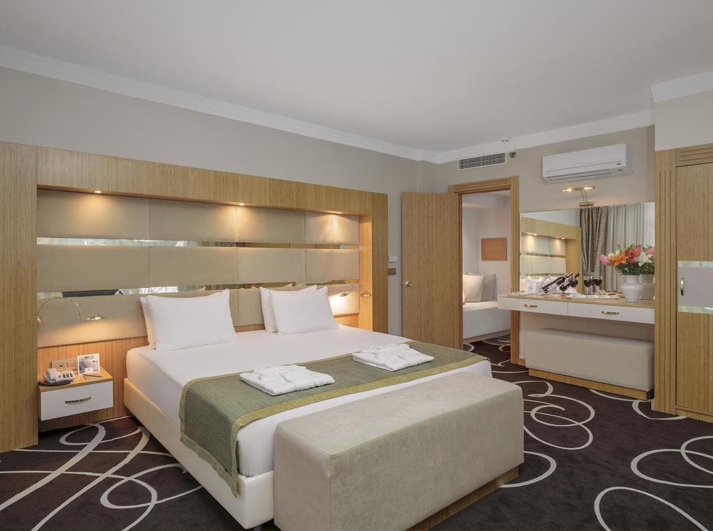 Charter Antalya - Dobedan World Palace Hotel (ex Alva Donna World Palace) - 6