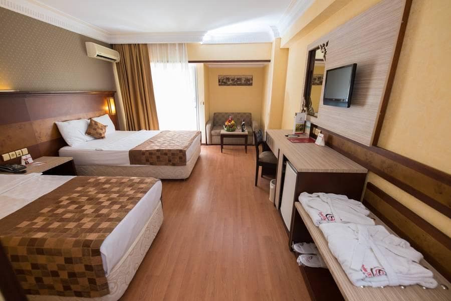 Garden Of Sun Hotel - 2
