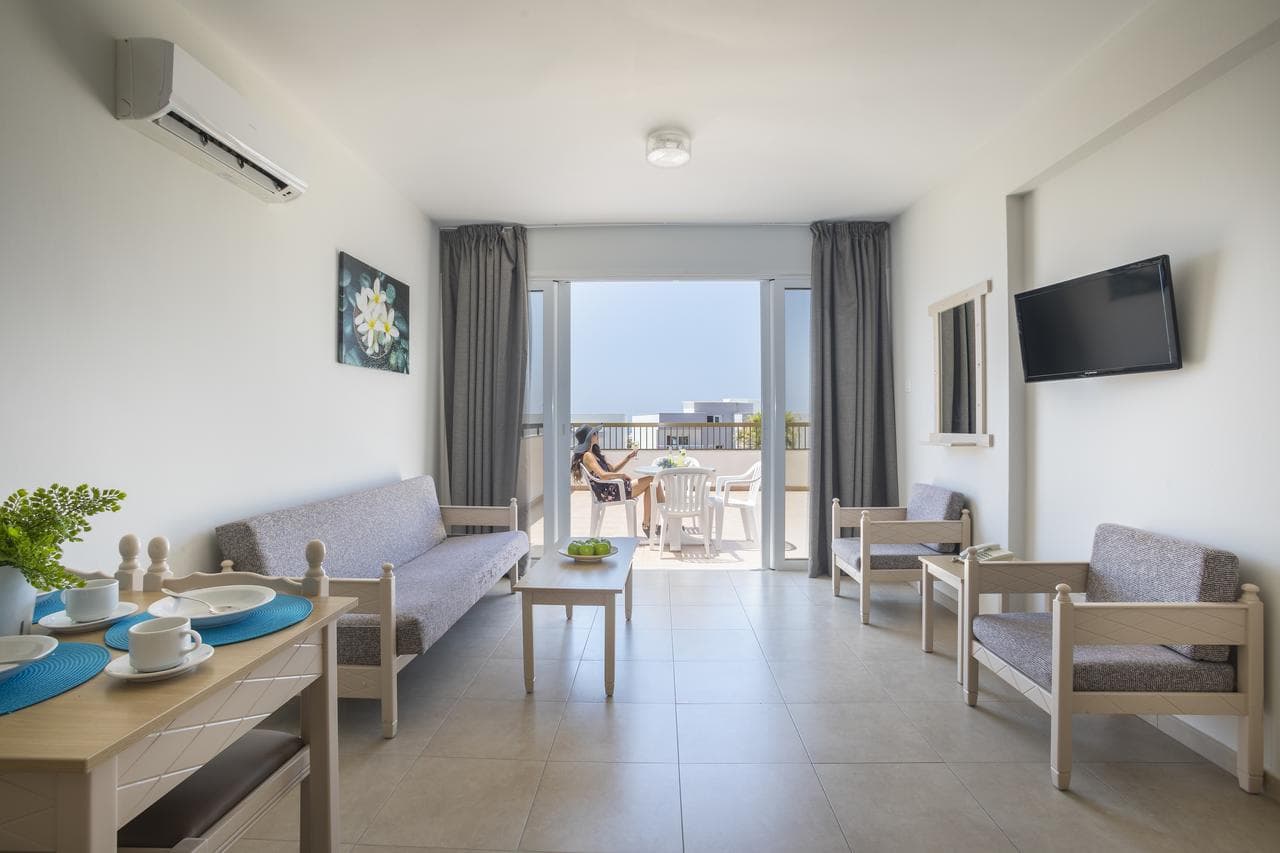 Christabelle Hotel Apartments - 11