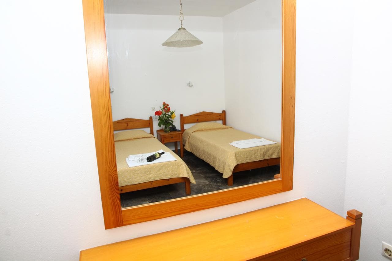 Camari Garden Hotel Apartments - 5