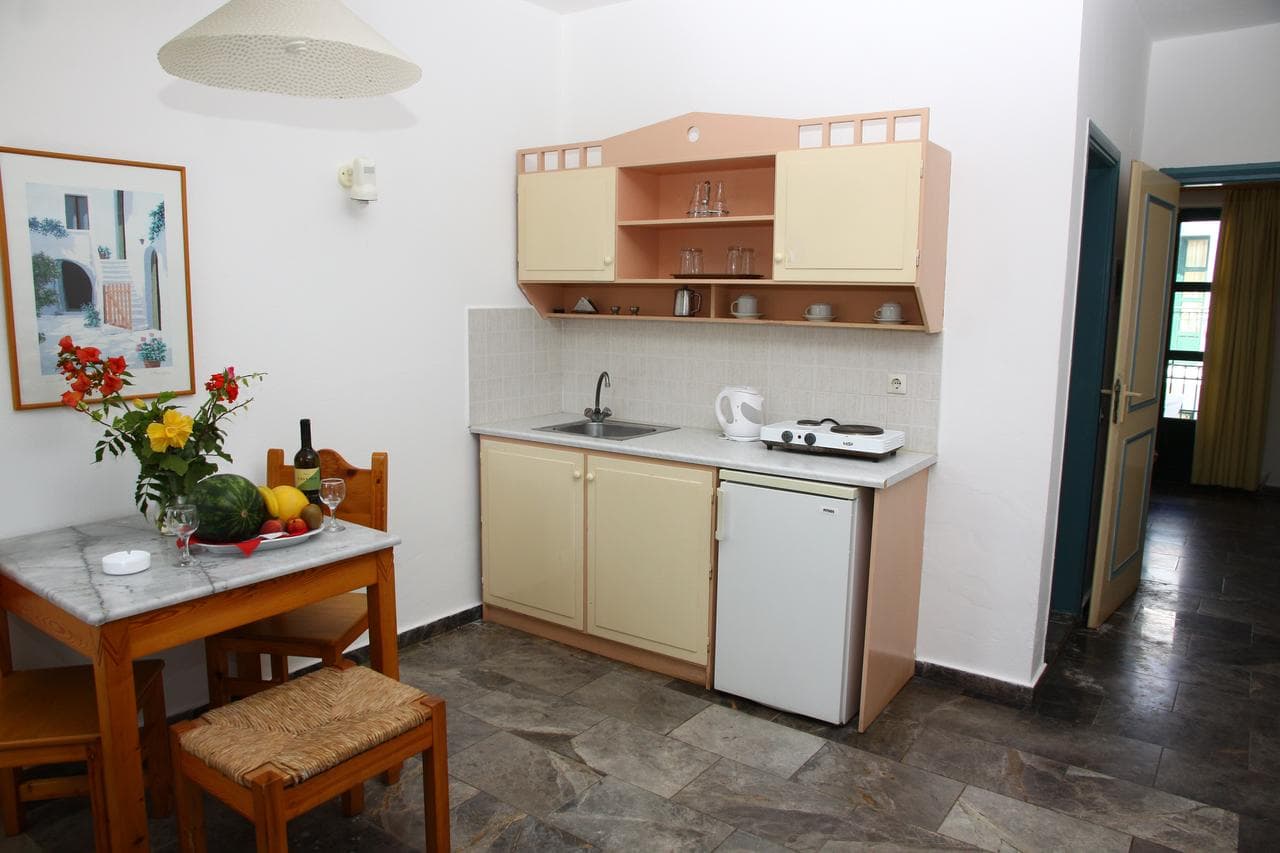 Camari Garden Hotel Apartments - 11