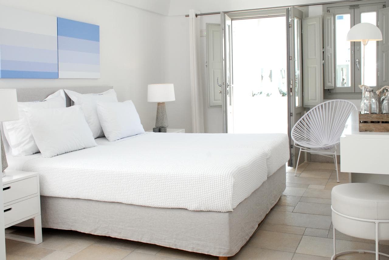 Aqua Blue Beach Hotel - 4