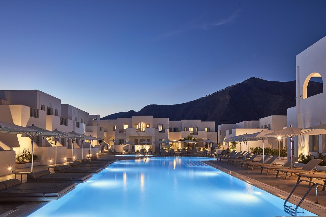 Aqua Blue Beach Hotel - 7