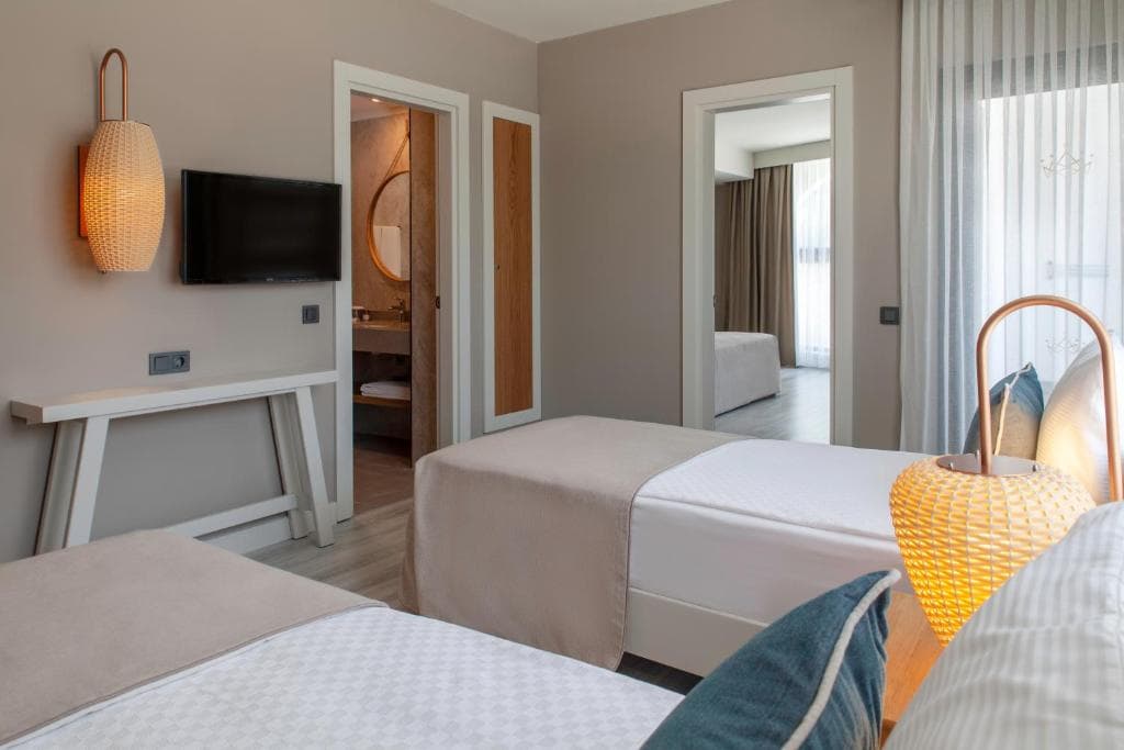 Side Royal Style Hotel - 23