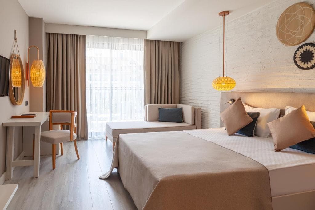 Side Royal Style Hotel - 12