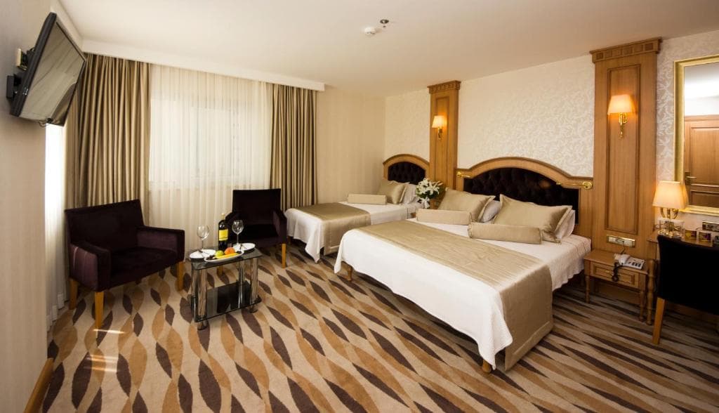 Aprilis Hotel - 36