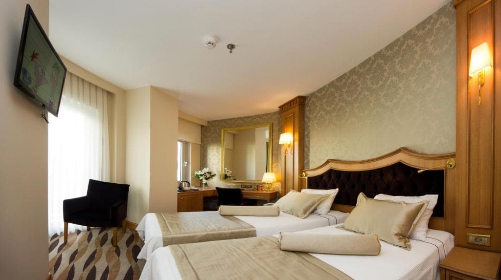 Aprilis Hotel - 35