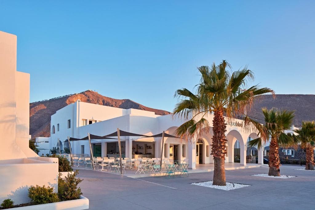 Aqua Blue Beach Hotel - 17