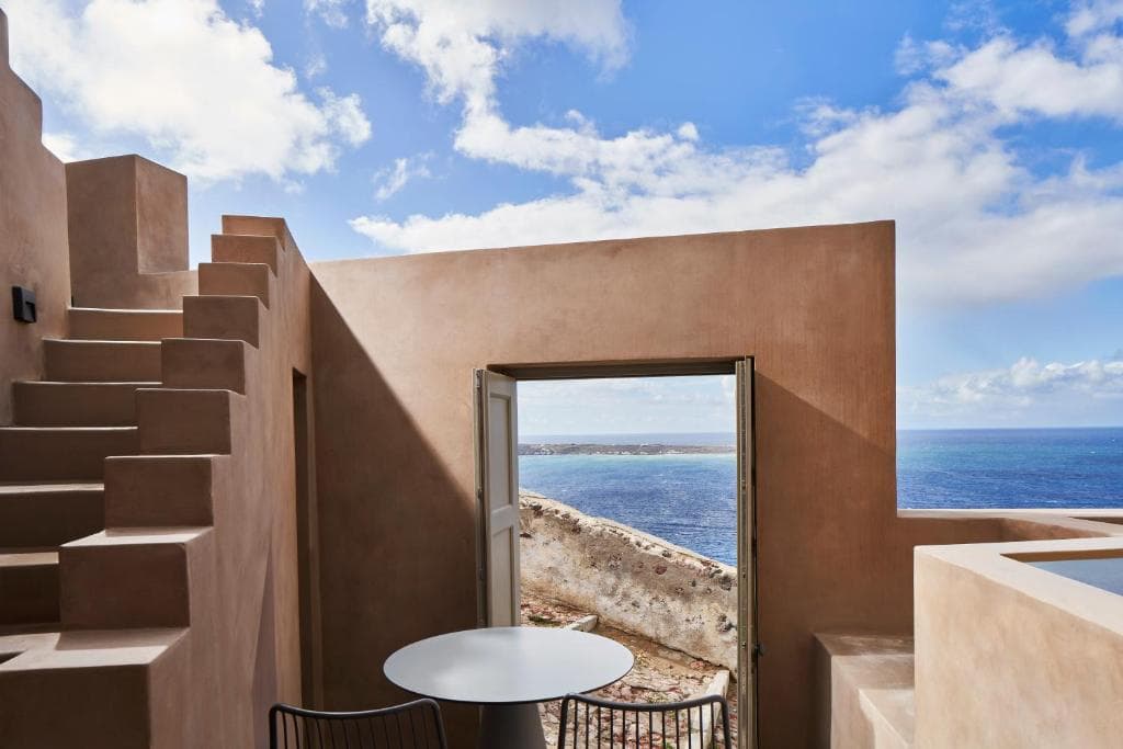 Old Castle Oia - 4
