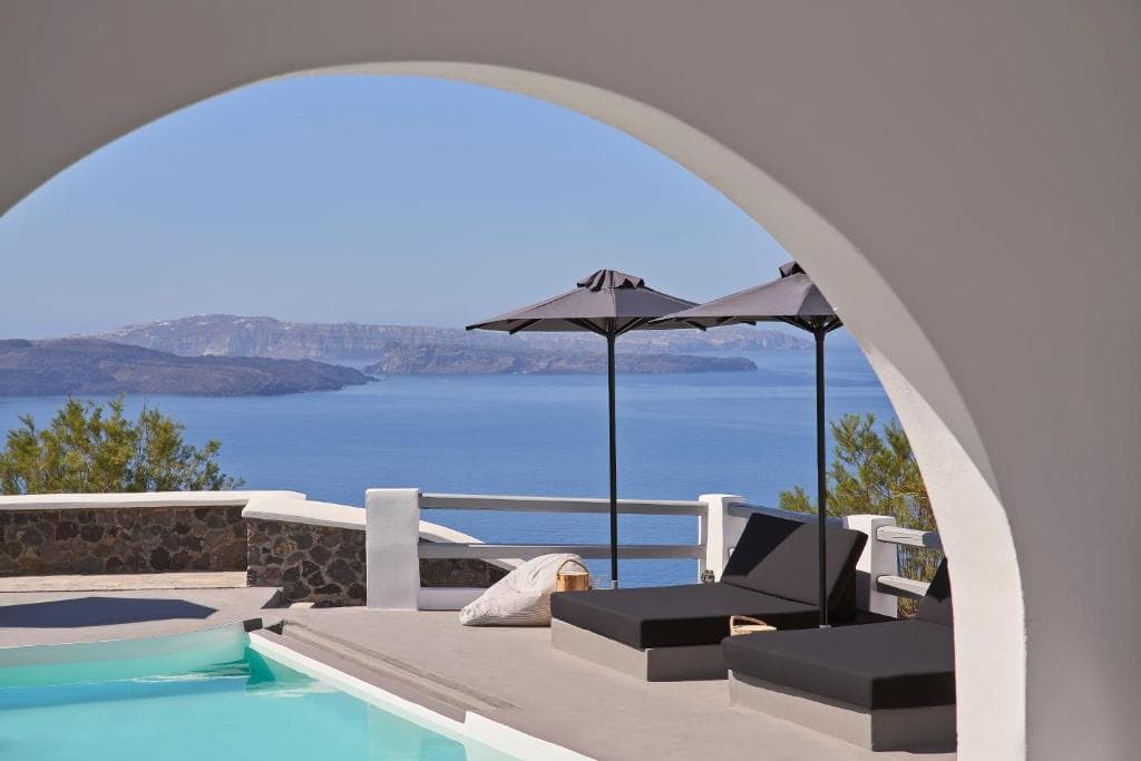Mr and Mrs White Santorini