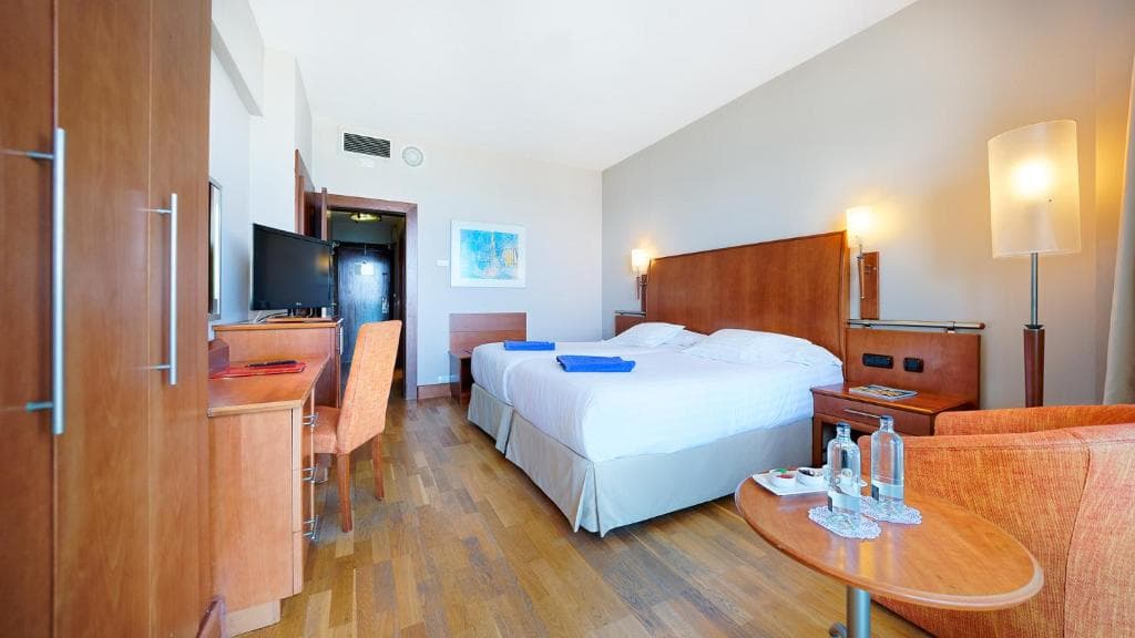 Bull Reina Isabel and Spa - 36