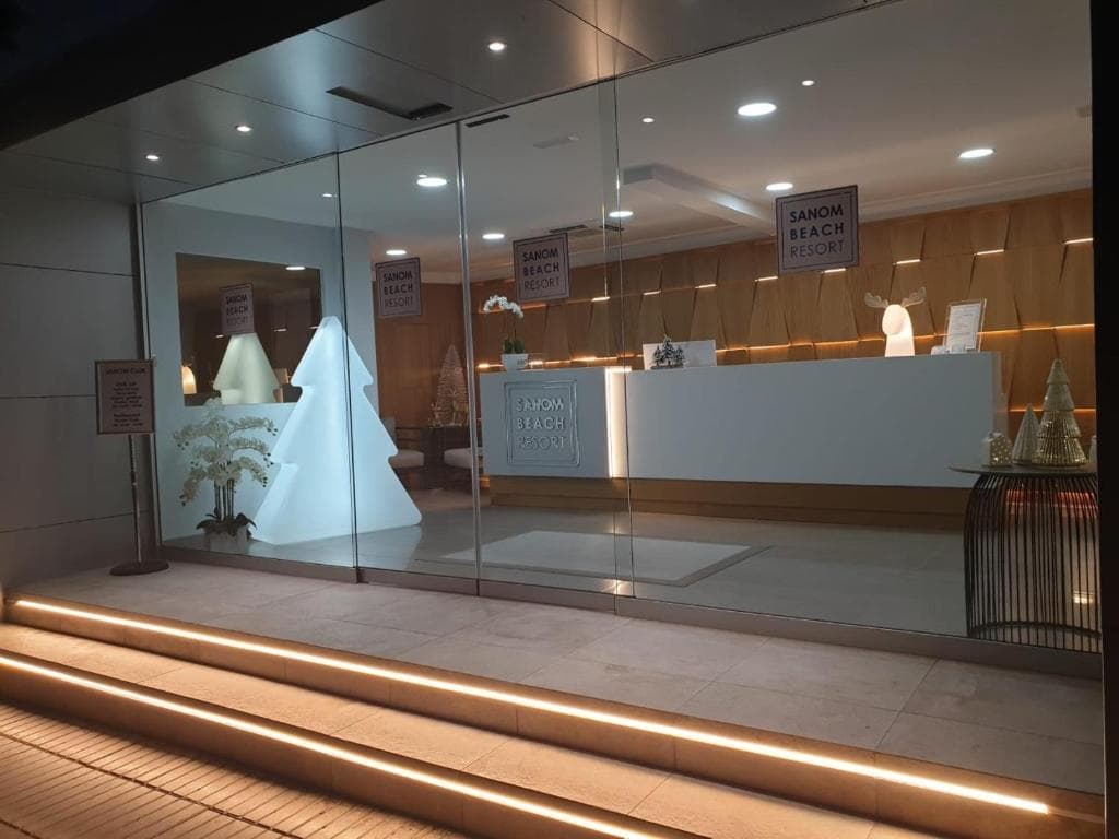 Sanom Beach Resort - 18