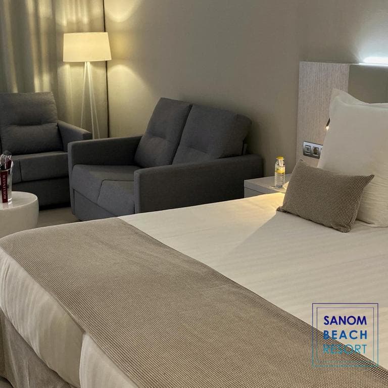 Sanom Beach Resort - 3