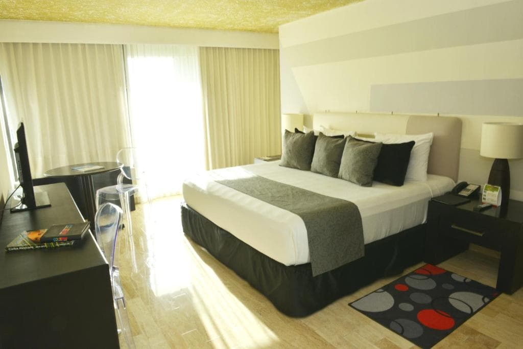 Oh! Cancun The Urban Oasis & Beach Club - 13