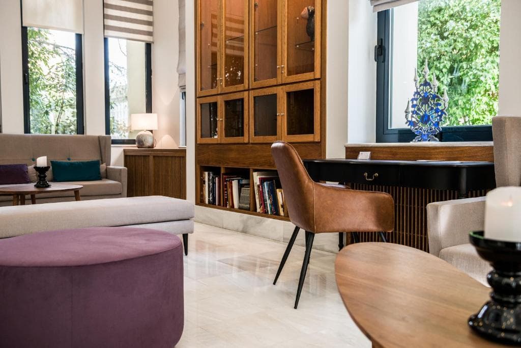 Avra City Hotel - 8