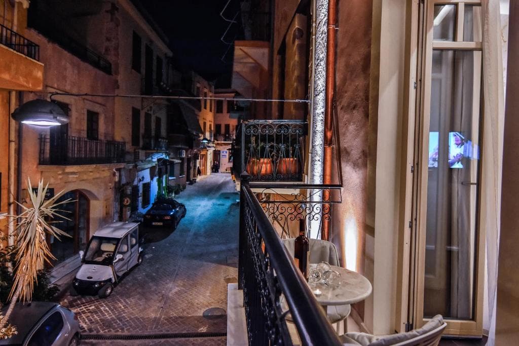 Consolato Boutique - 33