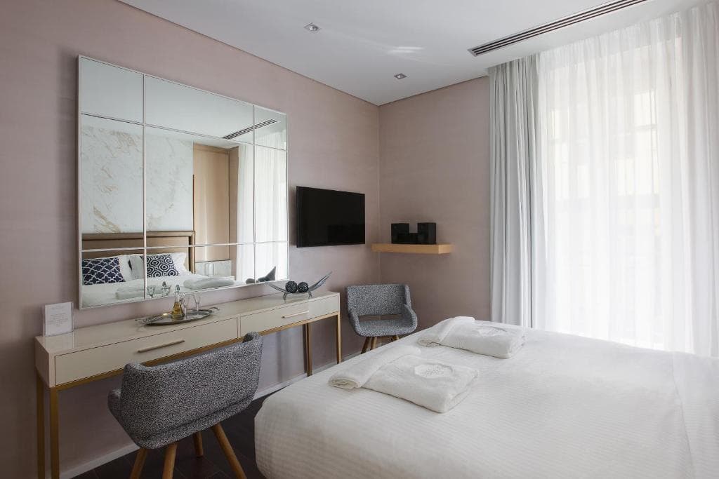 Consolato Boutique - 20