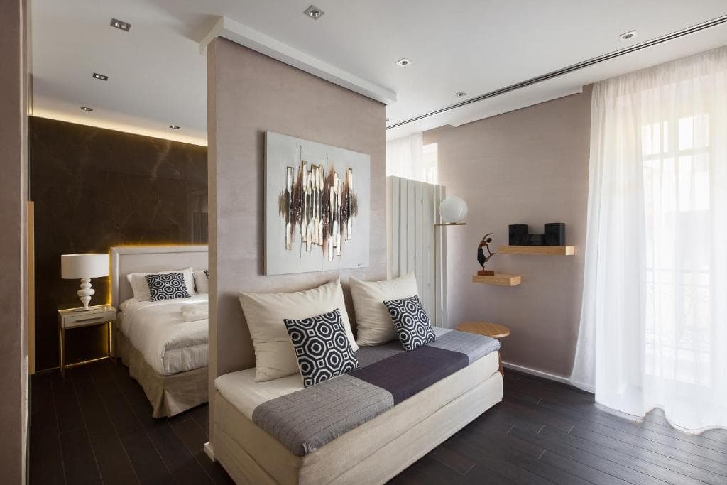 Consolato Boutique - 16