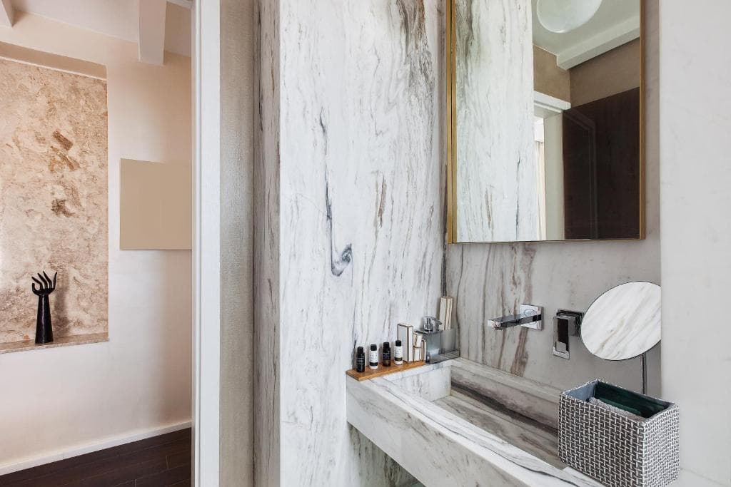 Consolato Boutique - 27