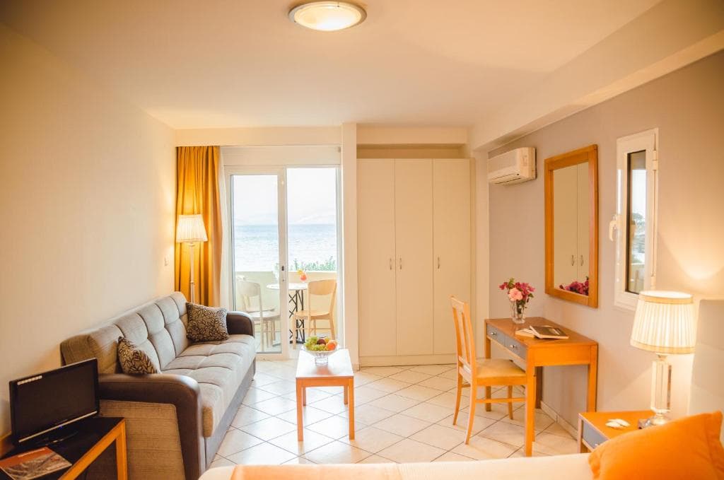 Faedra Beach Hotel - 38