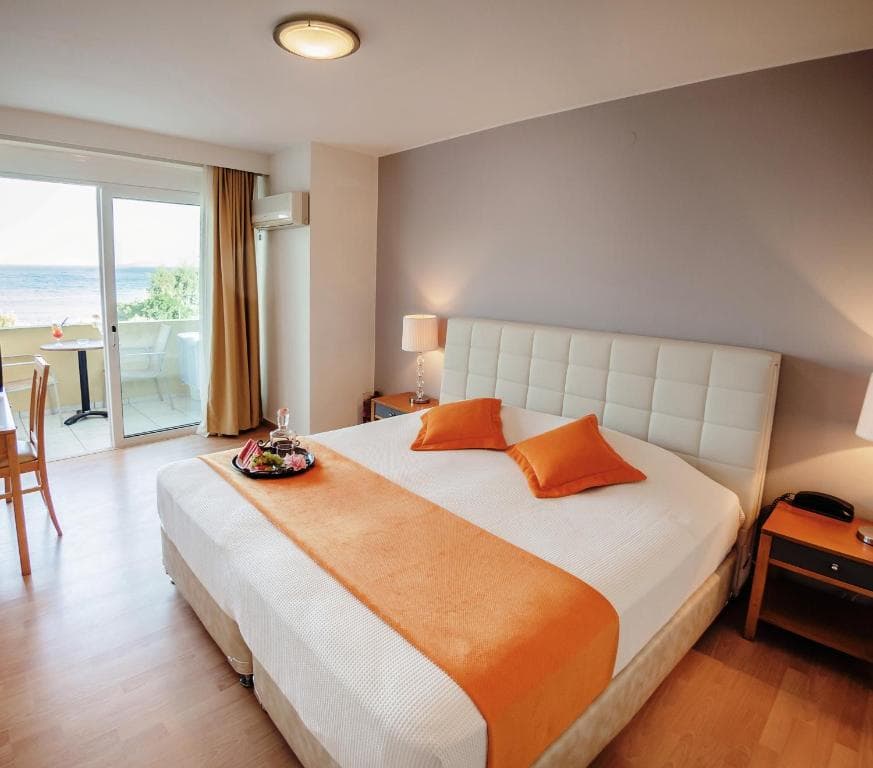 Faedra Beach Hotel - 14