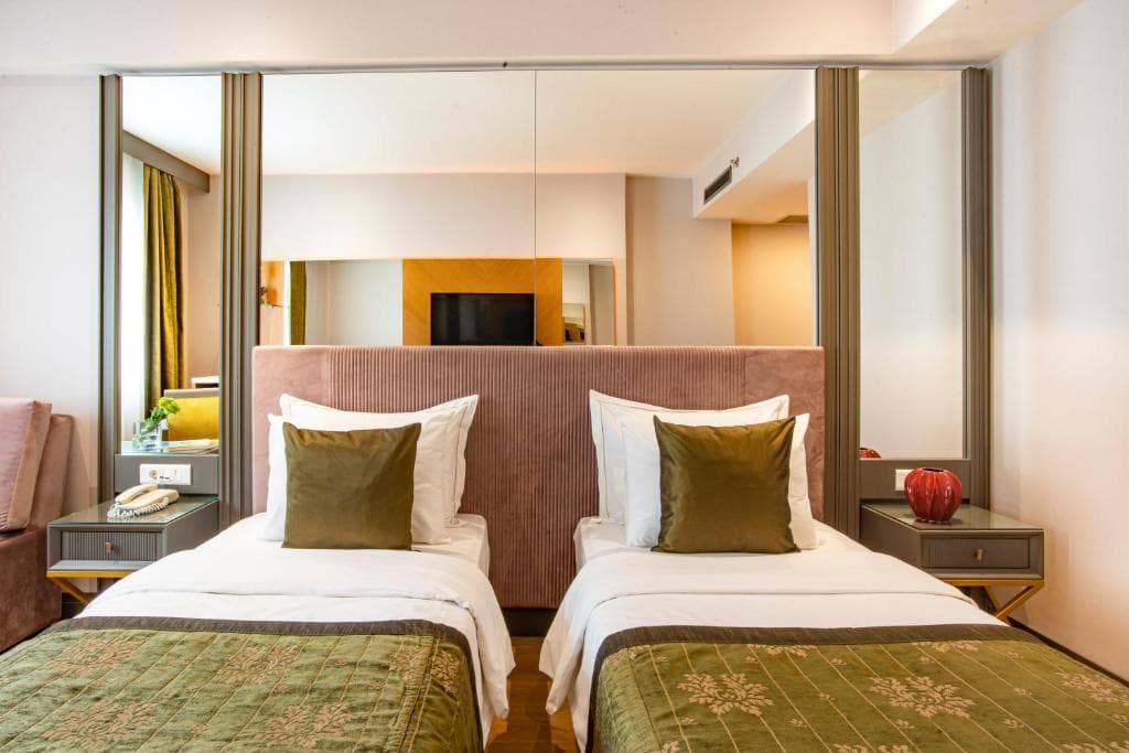 Oran Hotel - 9