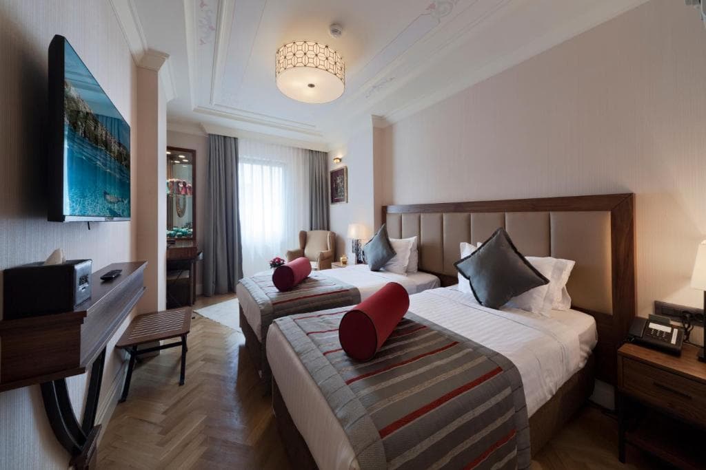Golden Age Hotel - 31