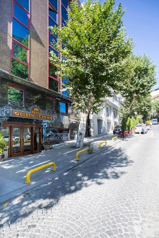 Golden Crown Hotel - 27