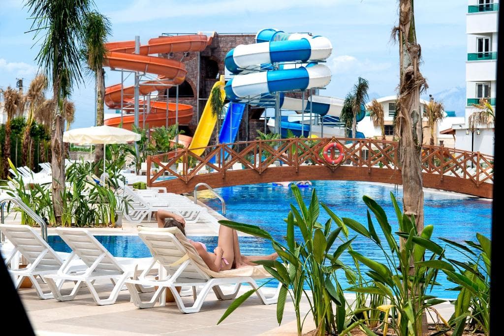 Charter Antalya - WYNDHAM GARDEN LARA - 17