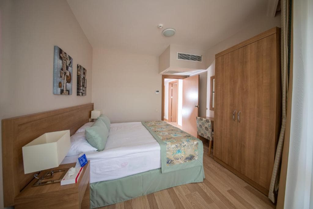 Charter Antalya - WYNDHAM GARDEN LARA - 27