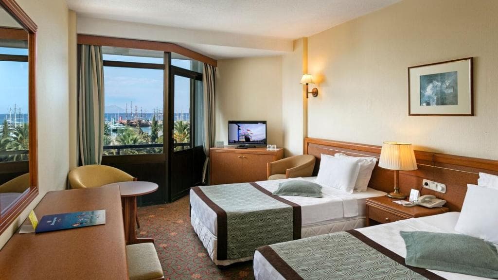 Charter Antalya - OZKAYMAK KEMER MARINA HOTEL - 3