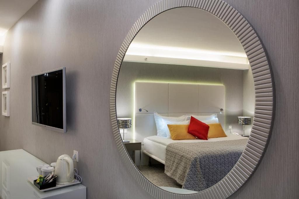 The Sense Deluxe - 3