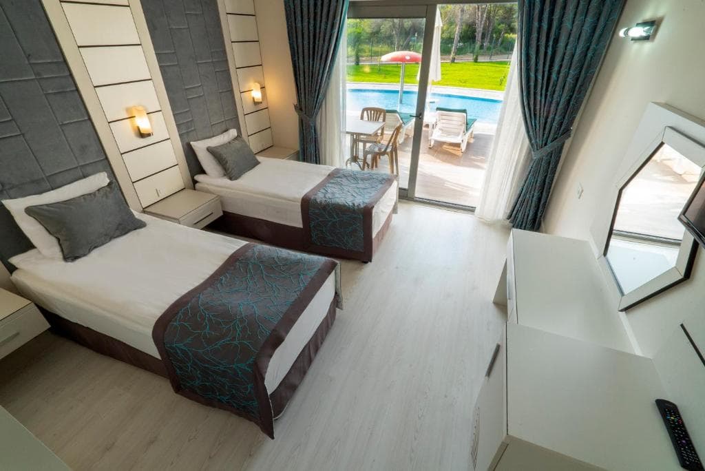 Linda Resort Hotel - 11