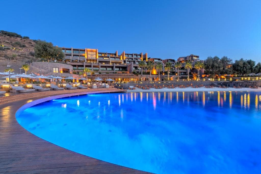 Charter Bodrum - Hotel CARESSE A LUXURY COLLECTION RESORT & SPA