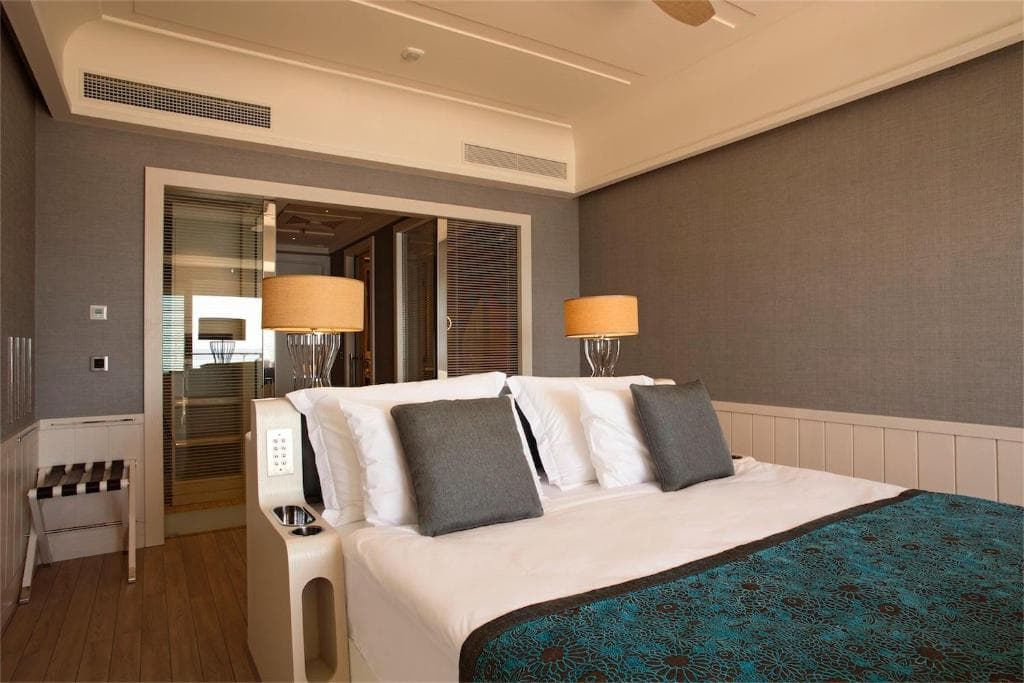 Caresse a Luxury Collection Resort & Spa - 18