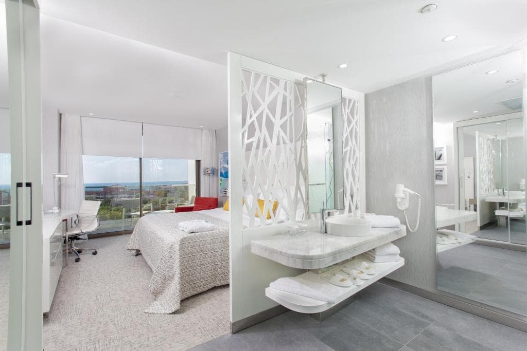 The Sense Deluxe - 18