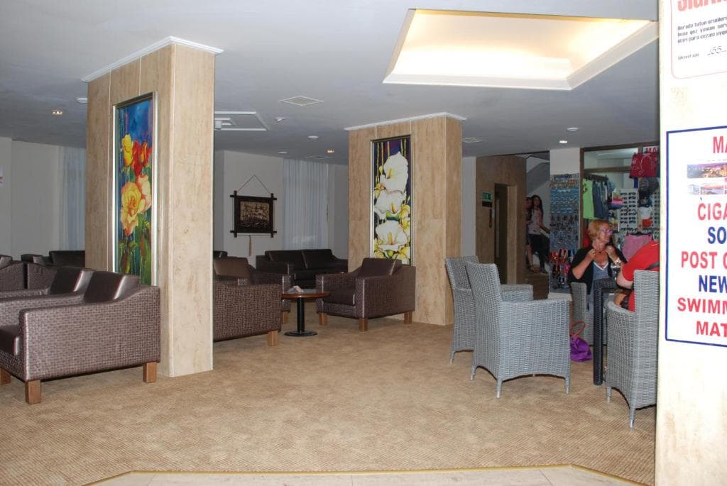 Marbel Hotel By Palm Wings - 38