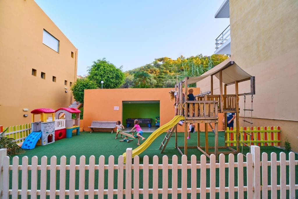 Sunrise Village Hotel - 6