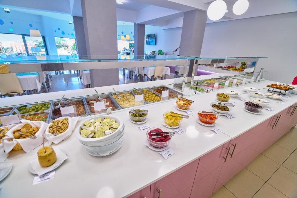 Sunrise Village Hotel - 20