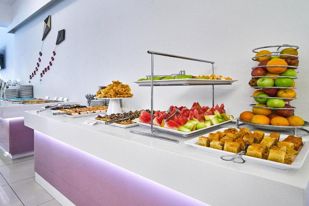 Sunrise Village Hotel - 18