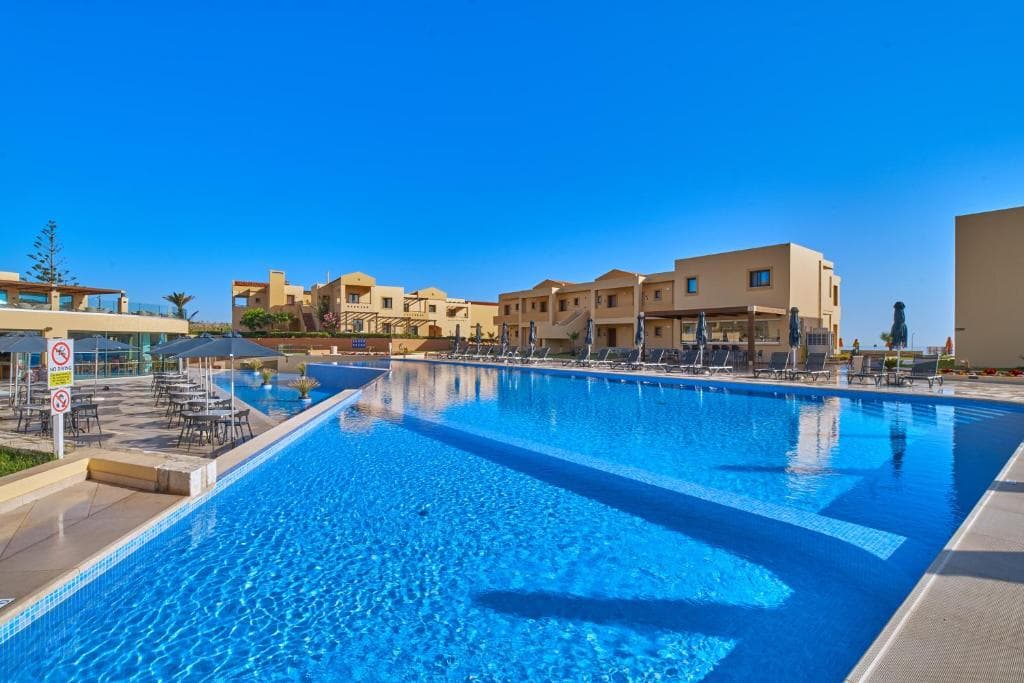 Silver Beach Hotel - 12