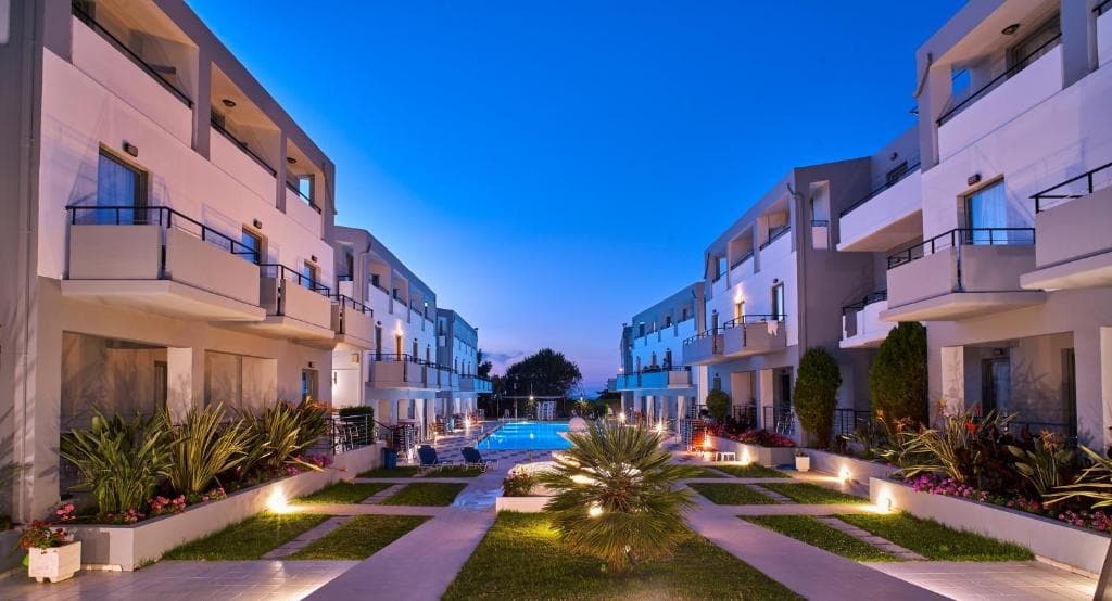 Sunrise Village Hotel - 8