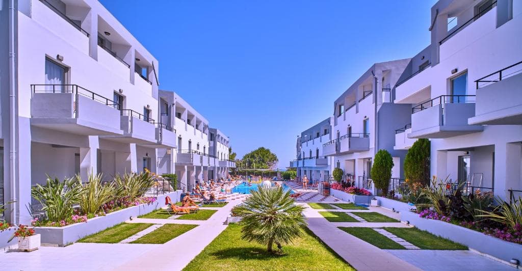 Sunrise Village Hotel - 11