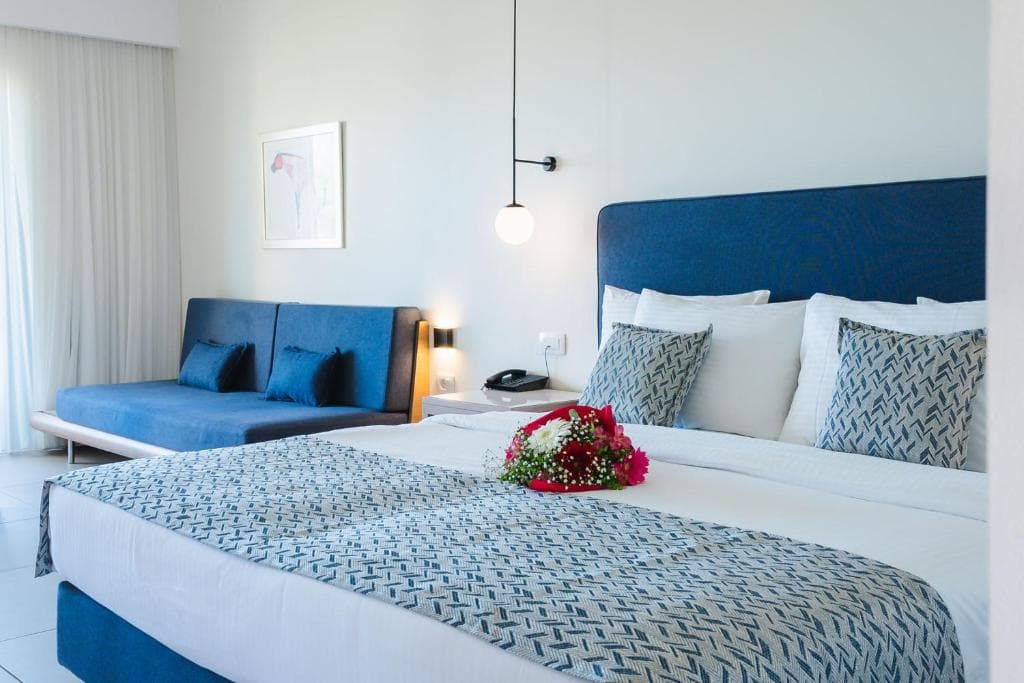 Silver Beach Hotel - 7